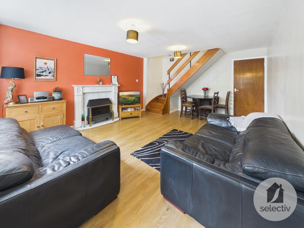 Lauderdale Drive, Guisborough, North Yorkshire photo 4
