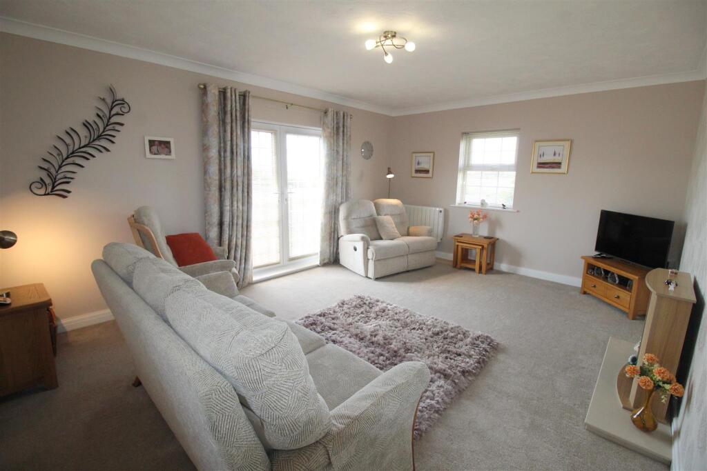 Blacksmith Row, Lytham St. Annes photo 2