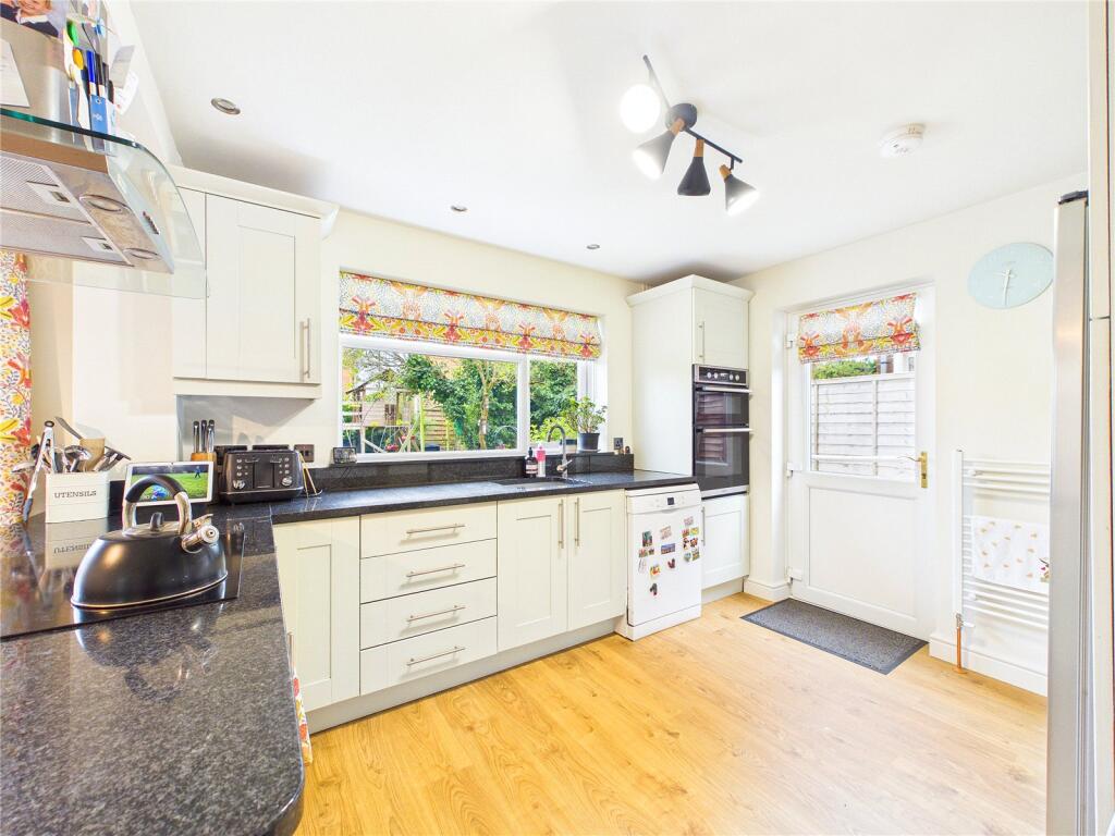 Tagwell Road, Droitwich Spa, Worcestershire, WR9 photo 4