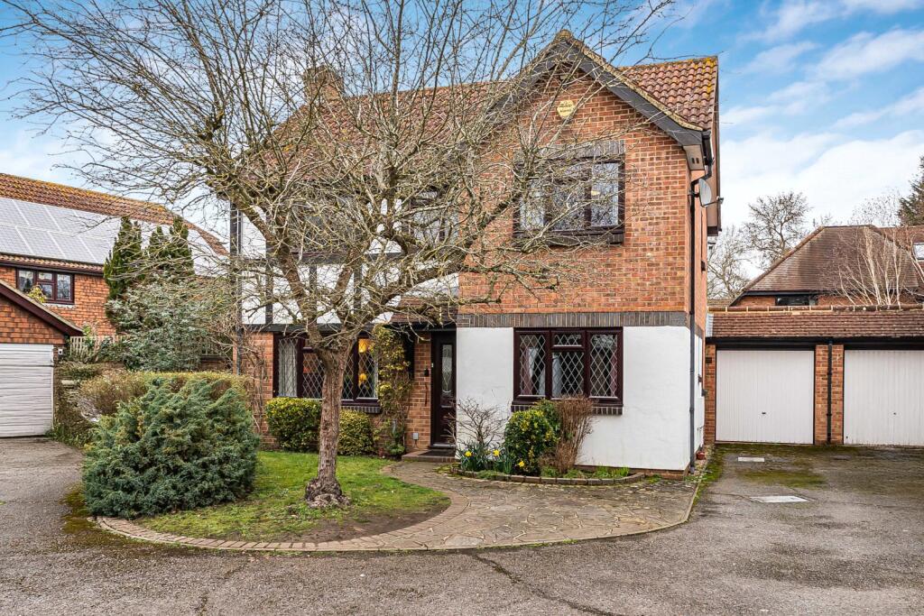 Main image of property: Wexfenne Gardens, Woking, Surrey, GU22