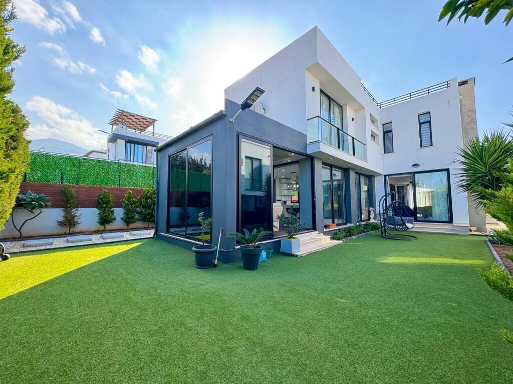 Main image of property: Alsancak, Girne