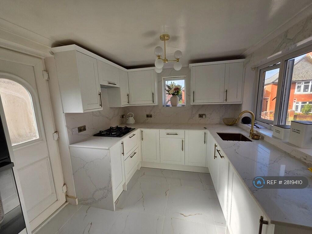 Additional image 6 of Highfield Road, Yeovil, BA21