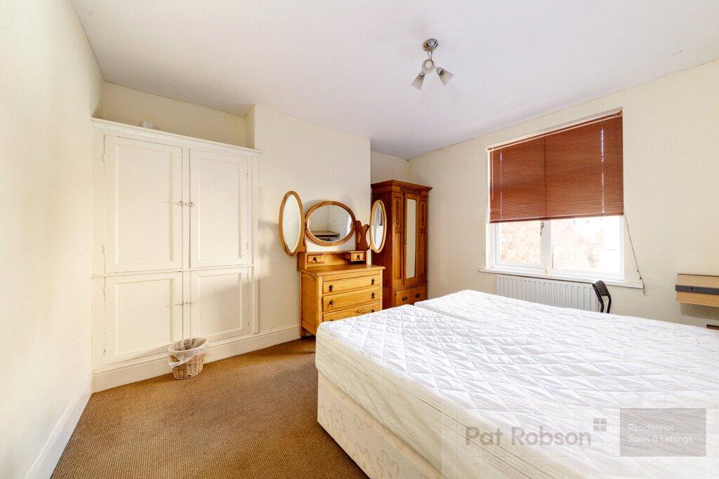 Apartment in Newcastle upon Tyne - View 4
