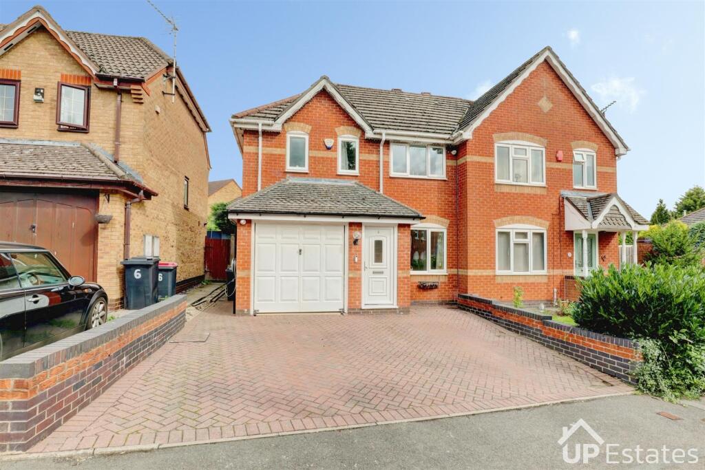 Main image of property: Hawthorn Way, Hartshill, Nuneaton