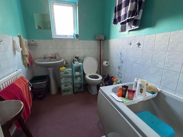 FLAT BATHROOM