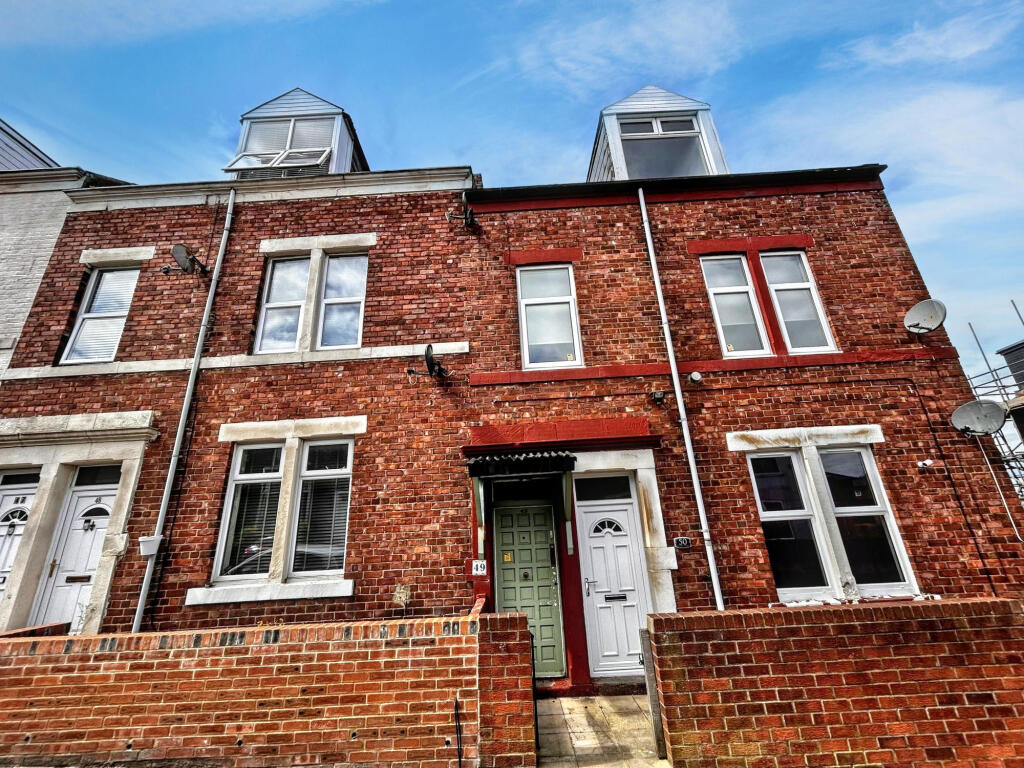 Main image of property: Deckham Terrace, Gateshead, Tyne and Wear, NE8 3UY