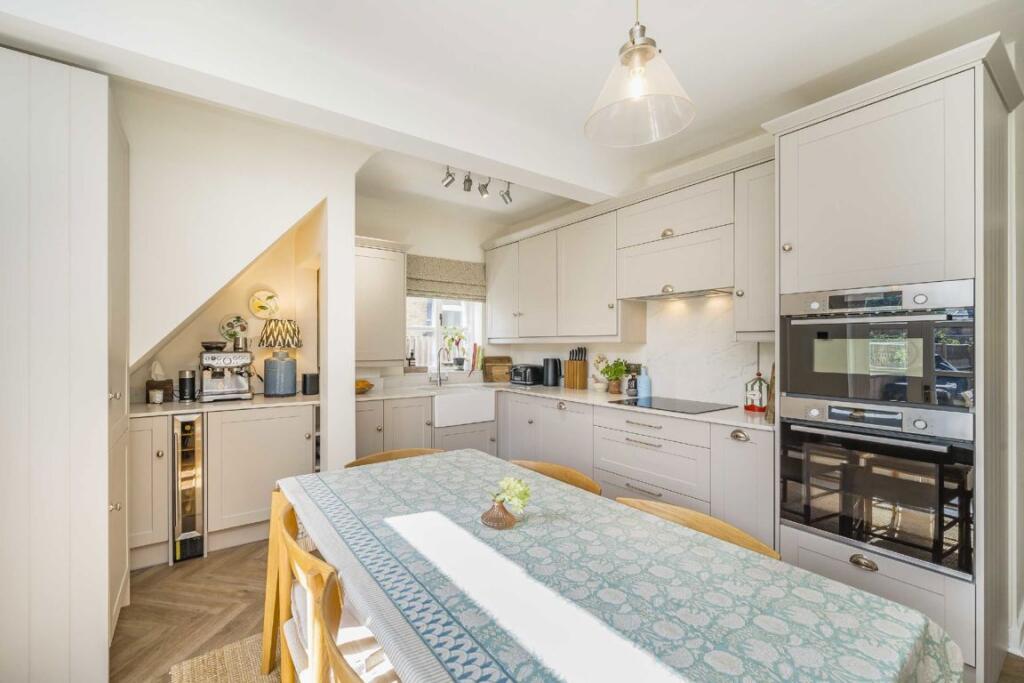 Apartment in London - View 5