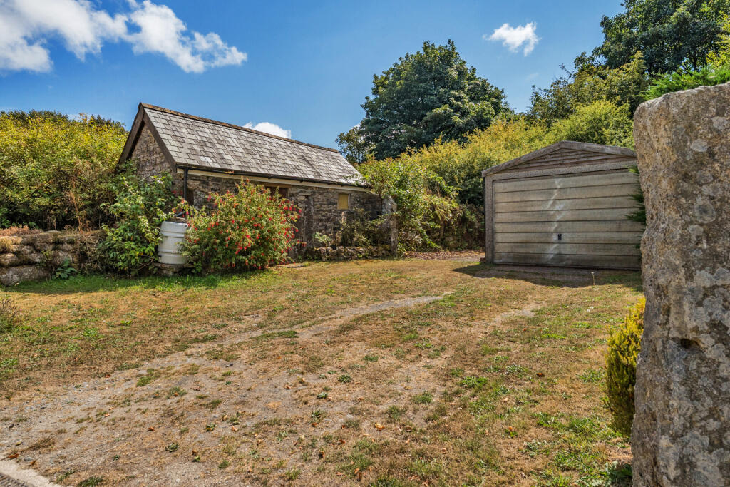 House in Plymouth - View 5