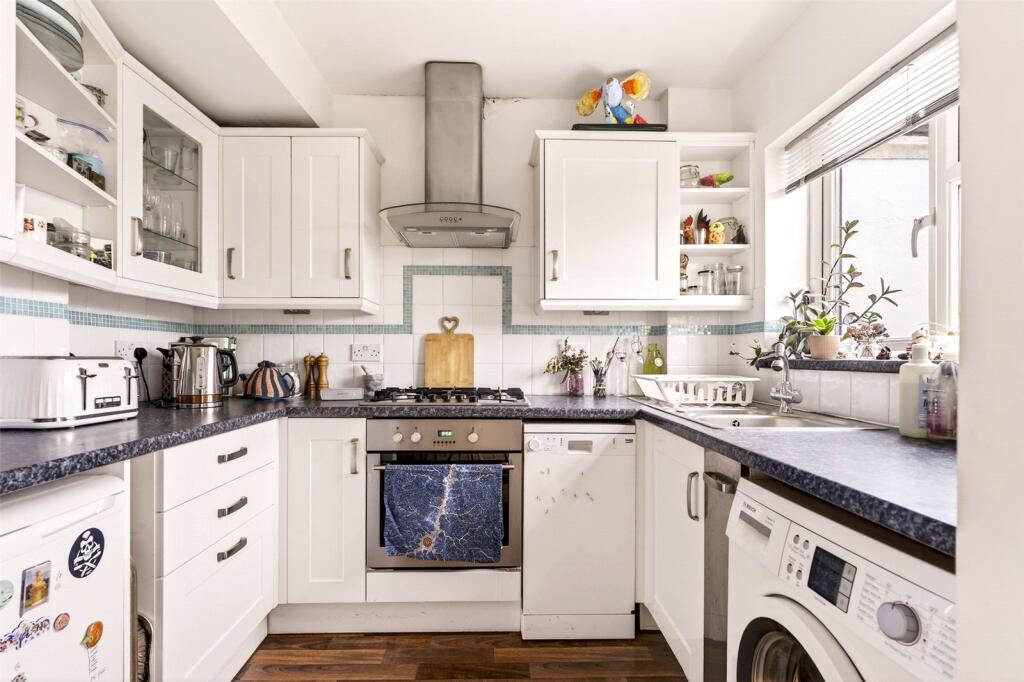 House in Worthing, West Sussex - More