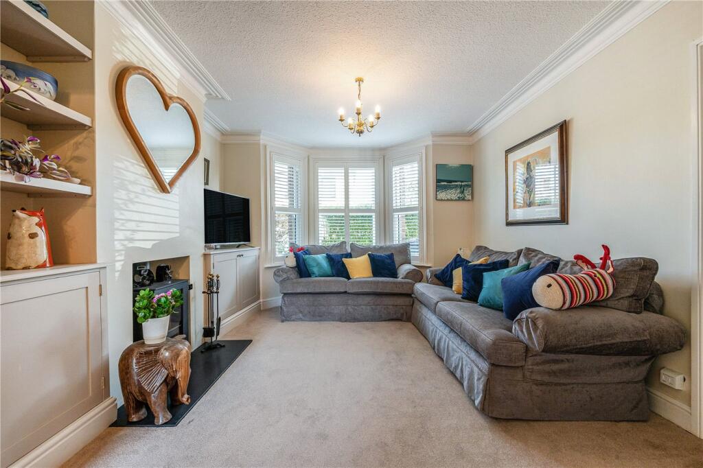 House in Winchester, Hampshire - View 5