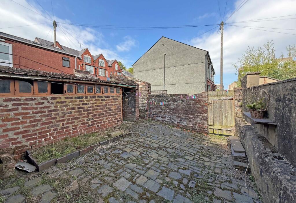 Farrar Road, Bangor, Gwynedd, LL57 photo 3