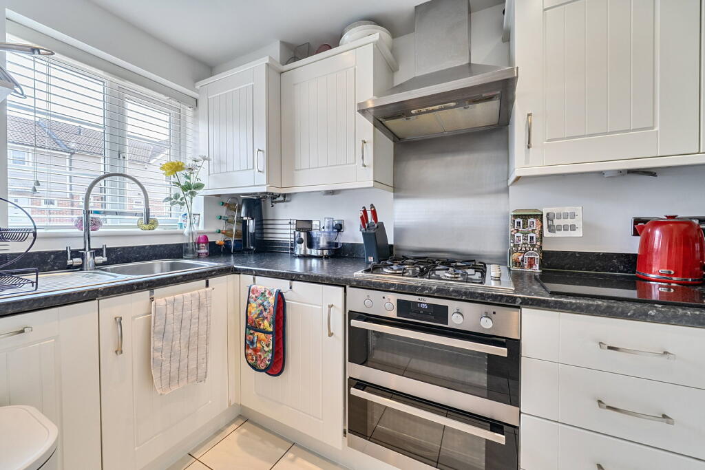 Englefield Way, Basingstoke - View 4