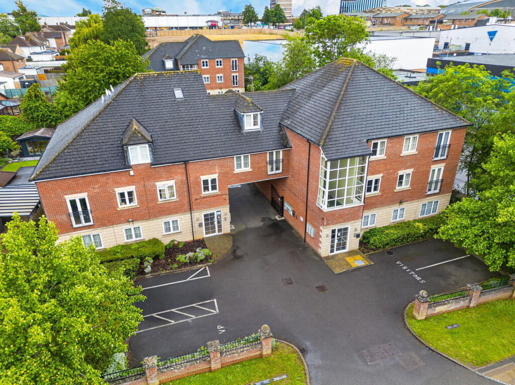 2-bed flat on Woodleigh Place, Corby, NN17 1LY, £210,000