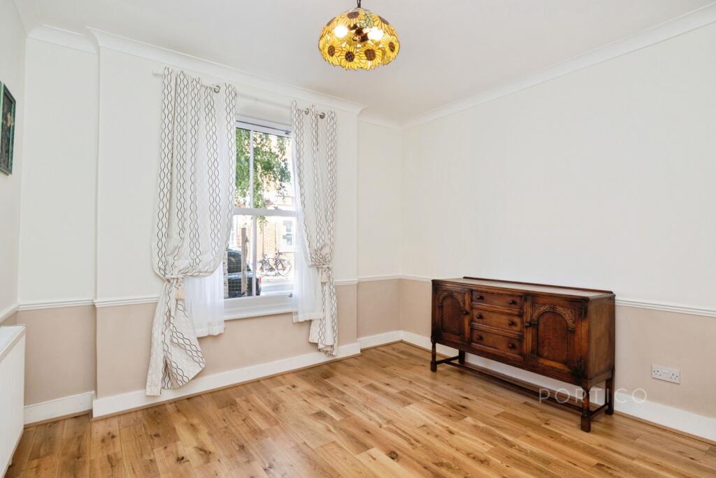 House in London - View 3