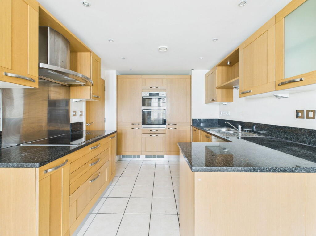 Apartment in Worthing, West Worthing - View 5