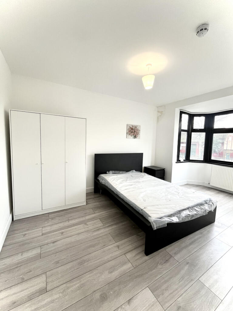 Main image of property: edmonton n18