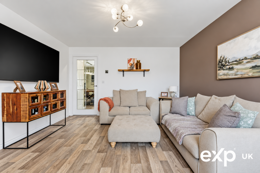 House in Nottingham - View 5