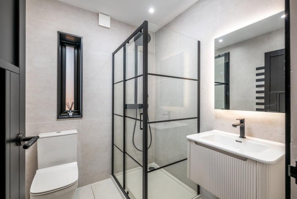 Additional image 21 of Park Rise Close, Harpenden, Hertfordshire, AL5 3AW