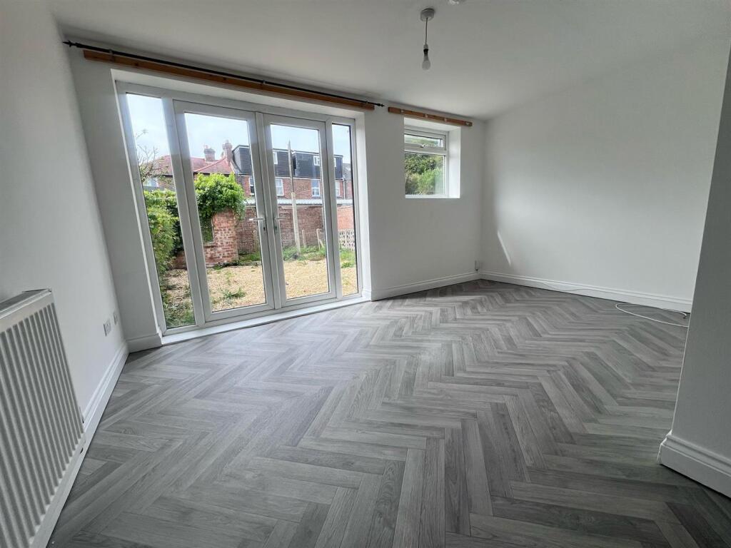 House in Portsmouth - View 2