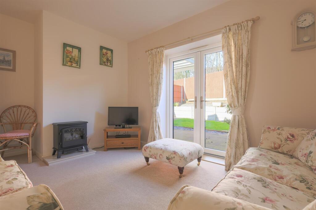 Carlos Close, Cheadle photo 3