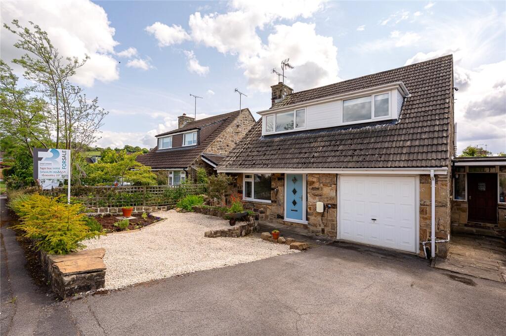 3-bed detached on 21 CONGREVE WAY, £499,950