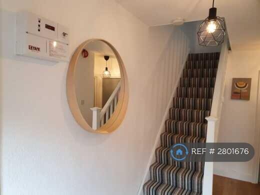5 bedroom terraced house for rent