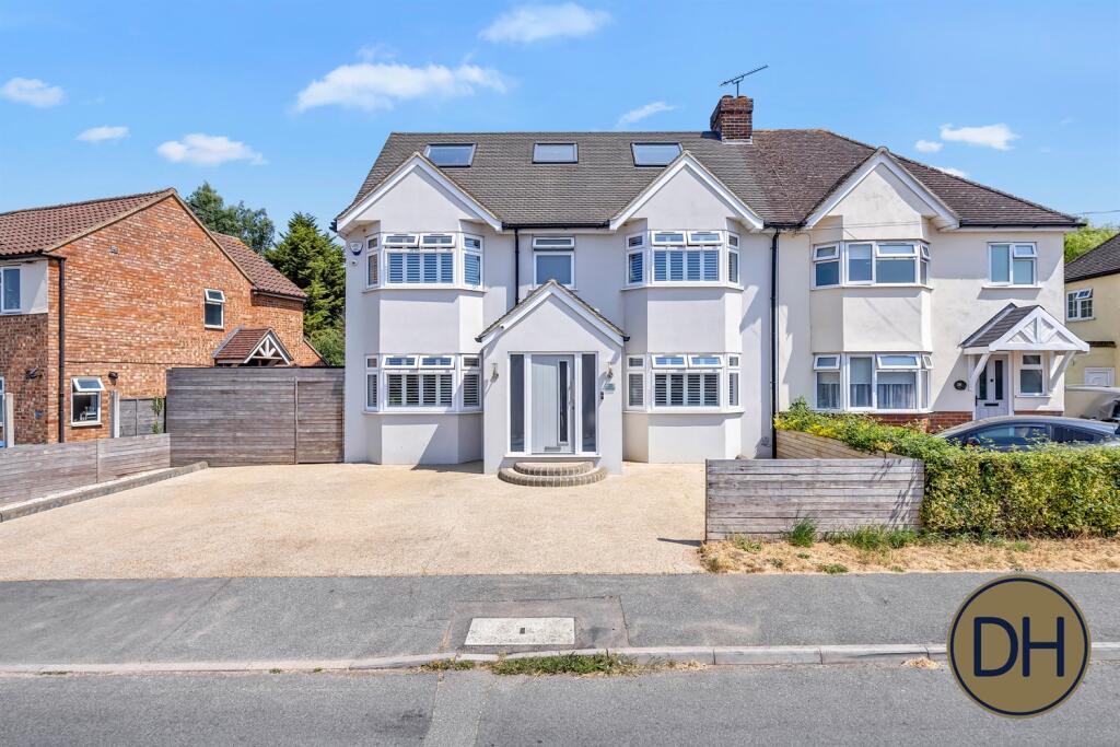 Main image of property: Queens Road, CM16