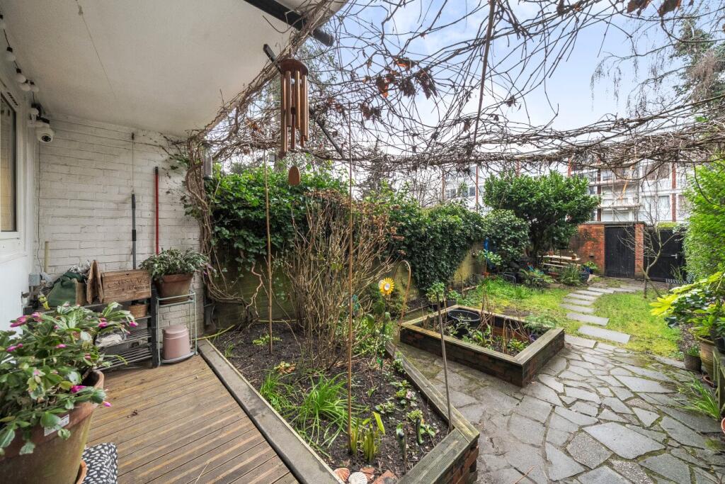 Holybourne Avenue, Putney, London, SW15 photo 3