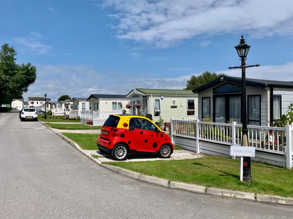 Park Lane Holiday Homes, Meols, Wirral CH47 8XX, LL22 photo 3