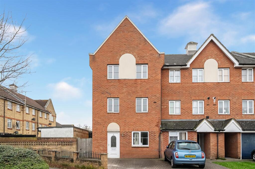 Main image of property: Goodey Road, Barking, IG11 9PB