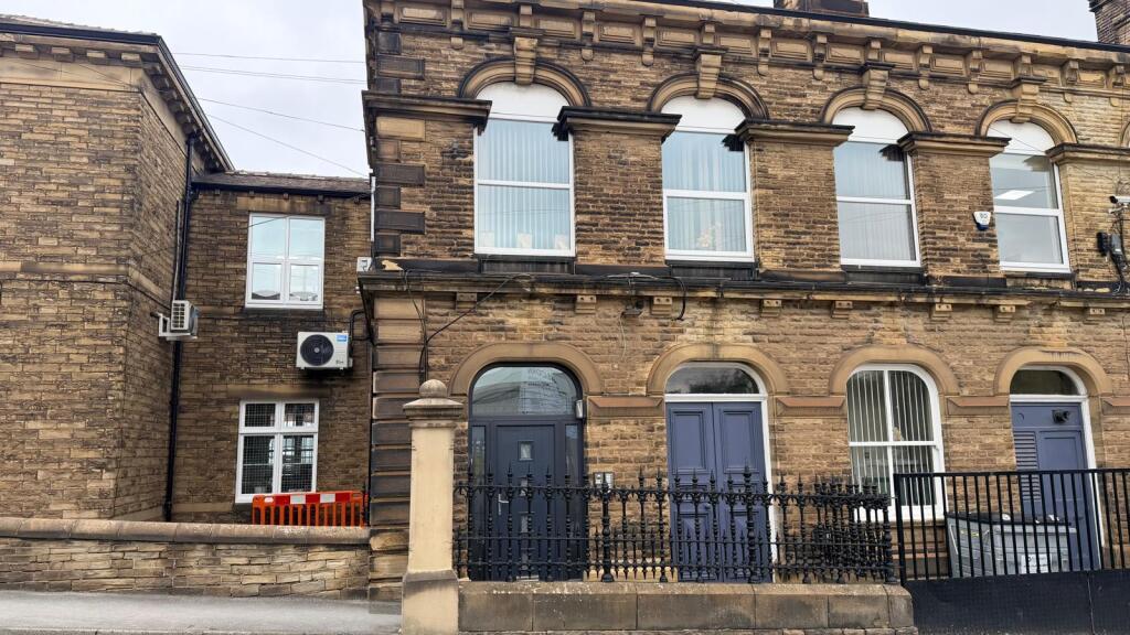 Law Street, Cleckheaton