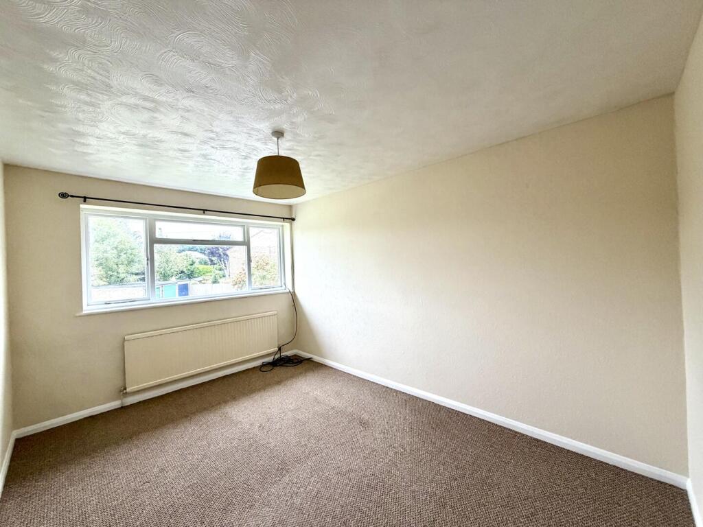 Withyham Close, Eastbourne photo 4