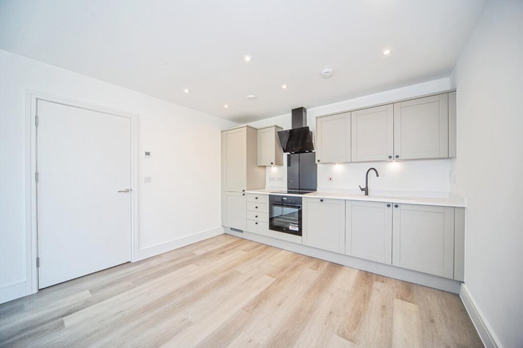 Apartment in Southampton - More