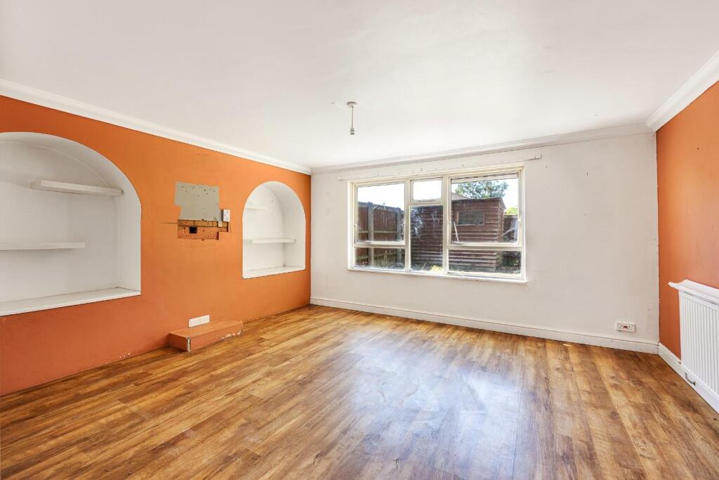 Snowdon Court, Haverhill photo 4