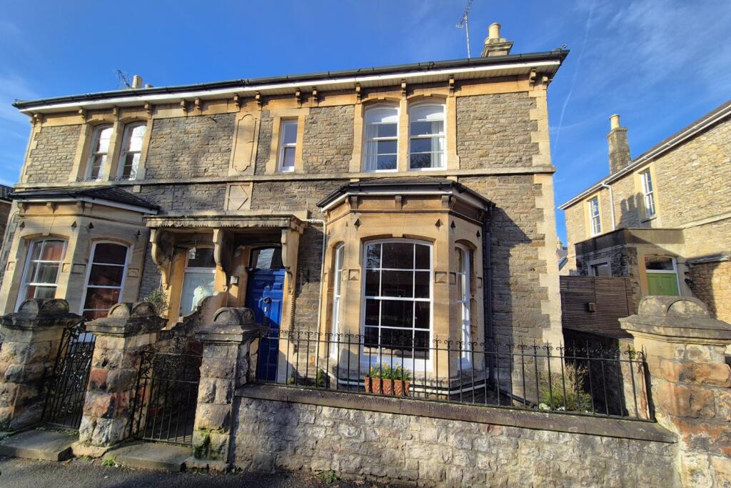Main image of property: Seavale Road, Clevedon, North Somerset, BS21