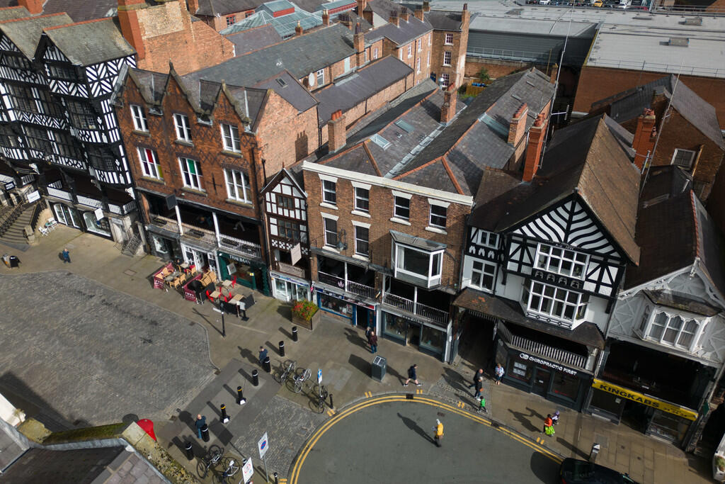 4-bed flat on Bridge Street Row East, Chester City Centre, £230,000