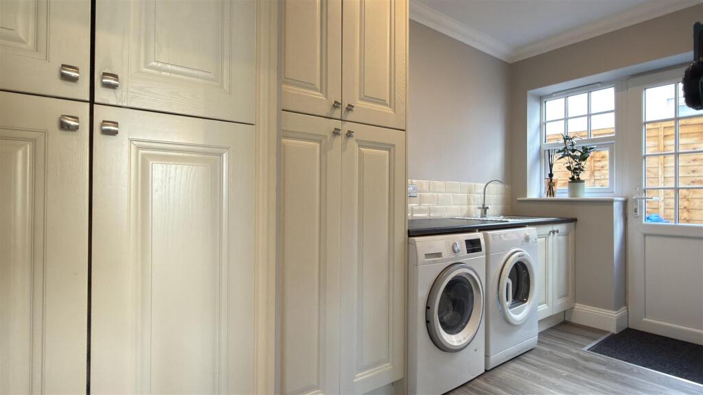 Additional image 11 of Sandbanks Road, Lilliput