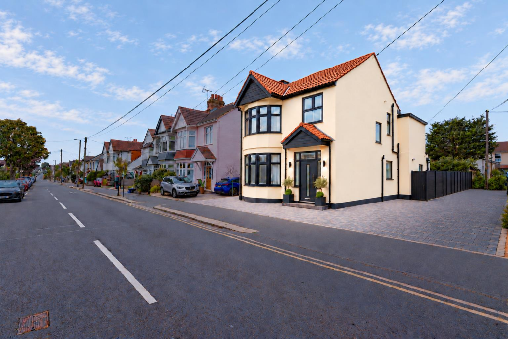 Leigh-on-Sea photo 4