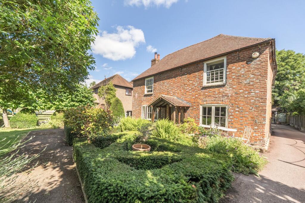 Main image of property: High Street, Lyminge, CT18
