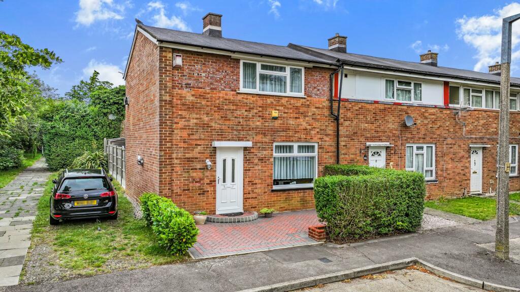 Main image of property: Pittmans Field, Harlow