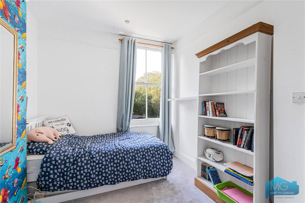 Apartment in London - View 5