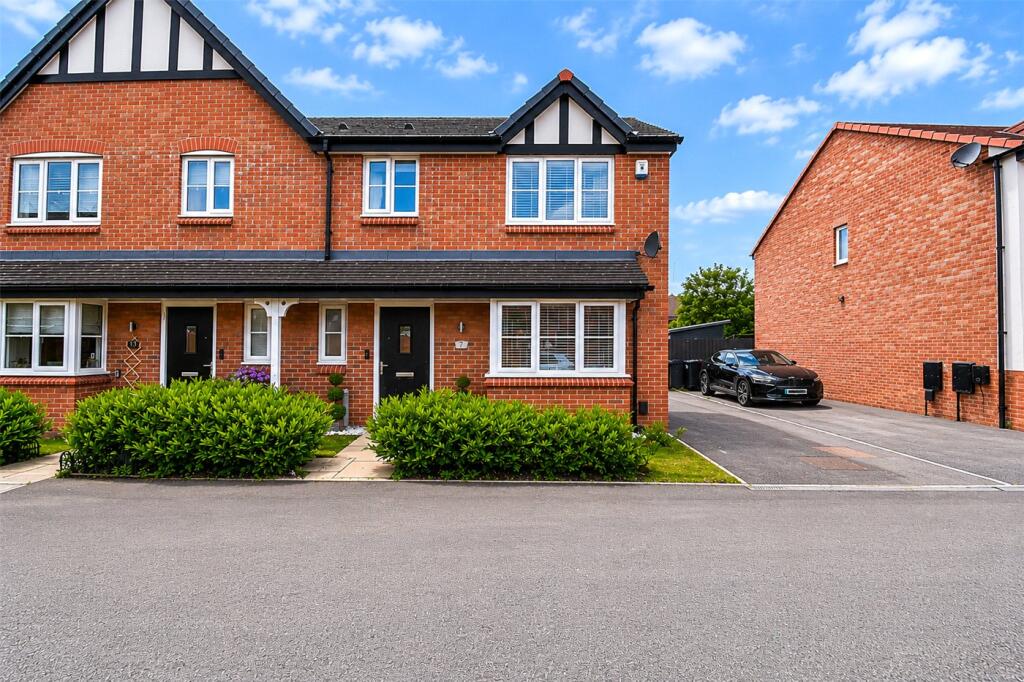 3-bed semi-detached on Gorsey Vale, Bromborough Pool, Wirral, £260,000