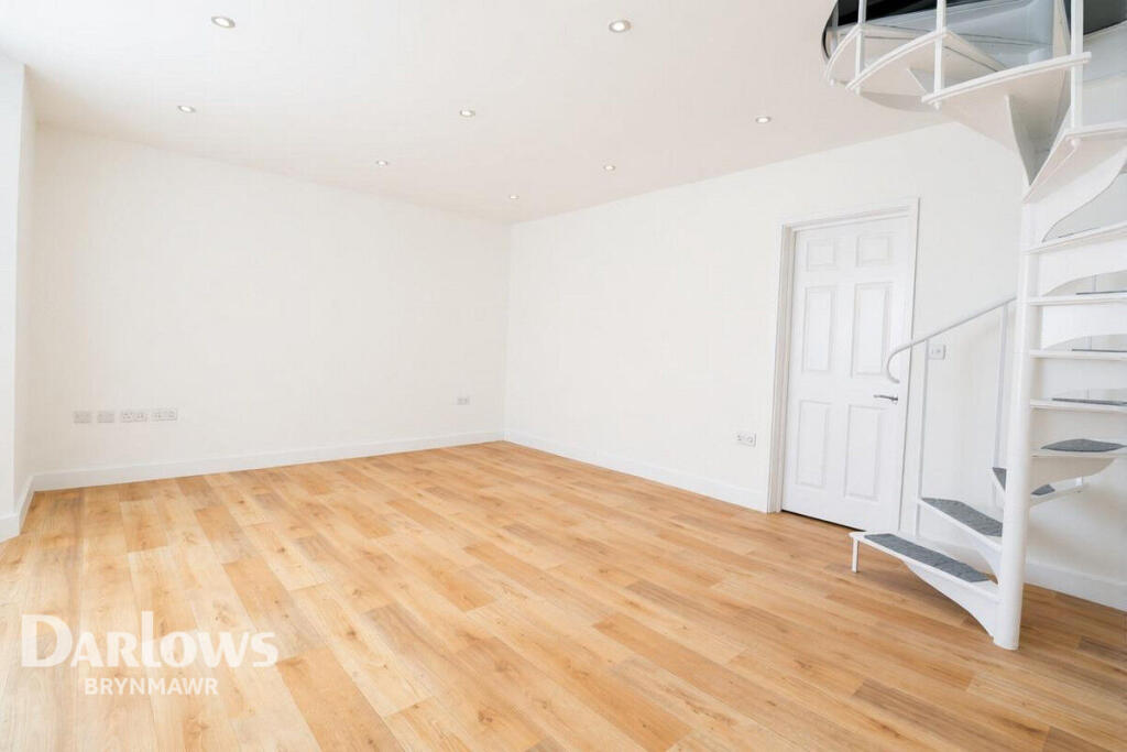 Brynbach Street, Tredegar photo 3