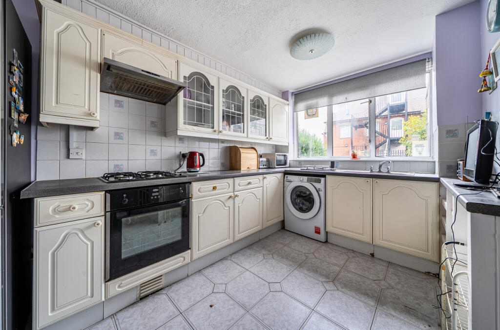 House in London - View 4