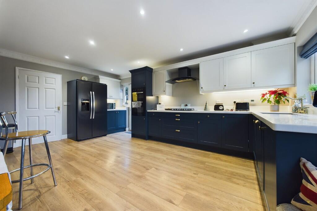 Woodland Drive, Rocester photo 4