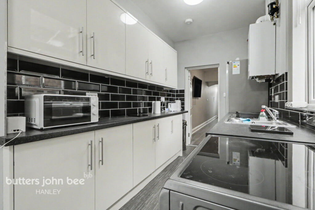House in Stoke-on-Trent - View 5