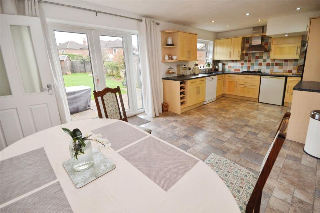 House in Bishop's Stortford, Hockerill - View 5
