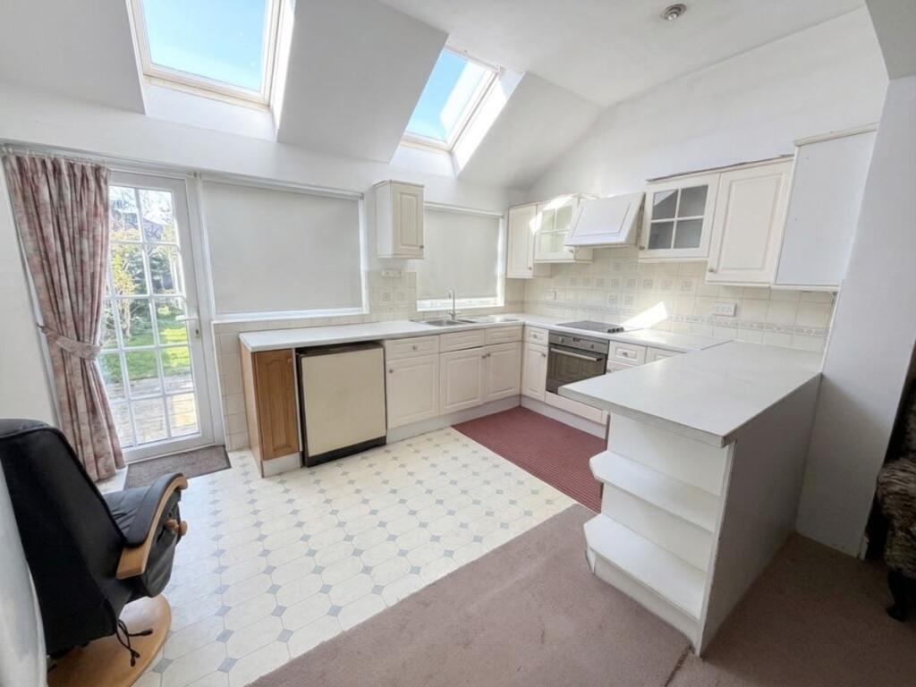 House in Twickenham - View 5
