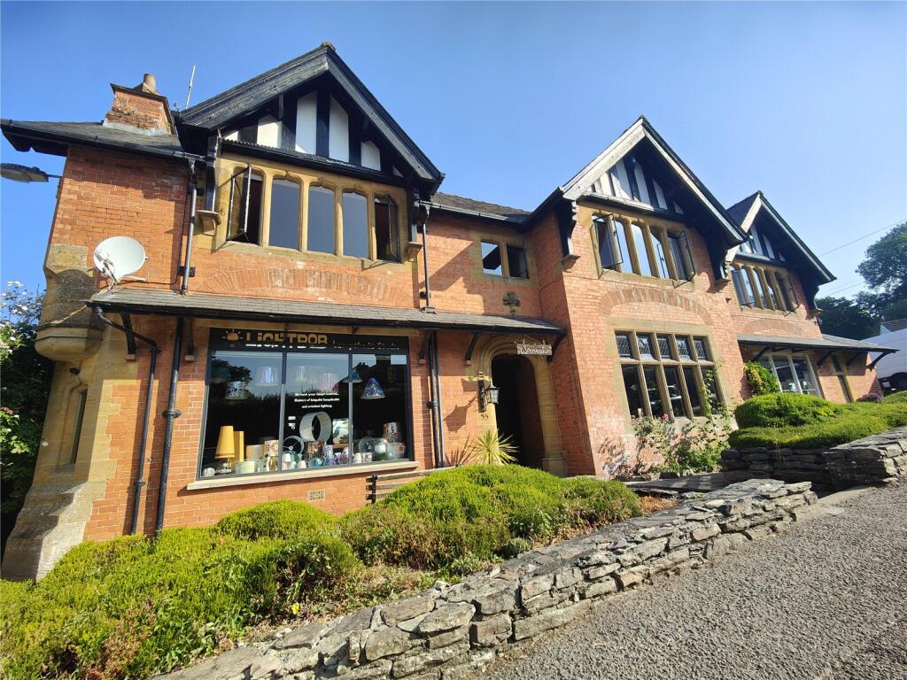 4-bed detached on High Street, Dulverton, Somerset, TA22, £480,000