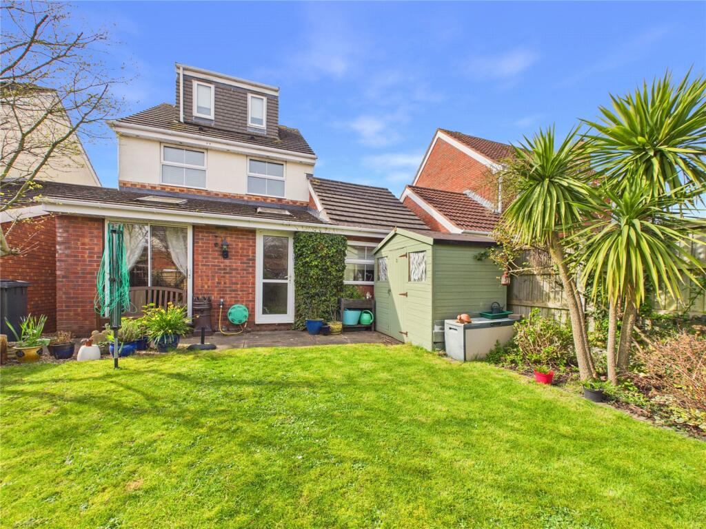 House in Worcester, Lyppard Grange, Warndon - View 3